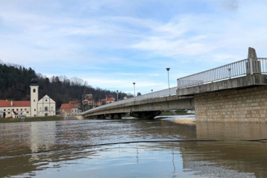 Vodostaj rijeke Une u porastu