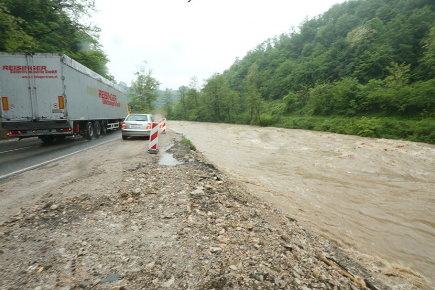 Врбања носи све пред собом