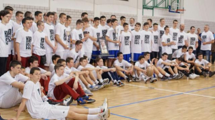 Održan memorijalni turnir "Haris Brkić"! Slavila Budućnost!