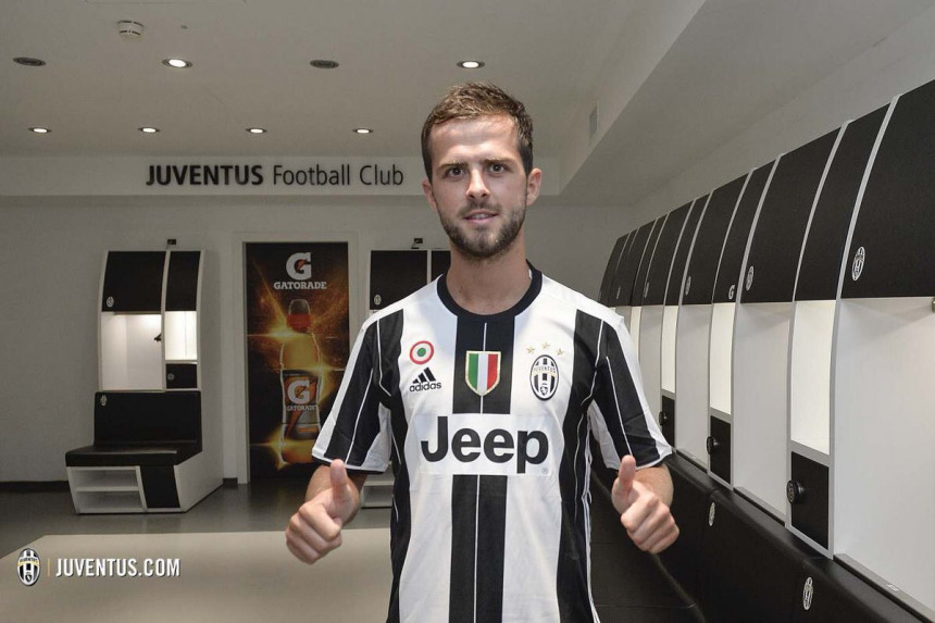 Zvanično: Pjanić u Juventusu pet godina!