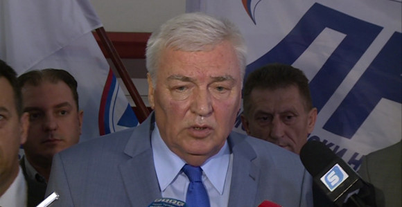 Podrška referendumu, ali posljednju daje CIK