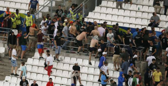 UEFA sad prijeti i Englezima i Rusima izbacivanjem sa EP-a!