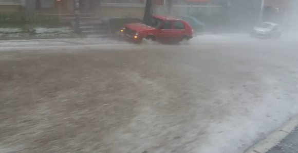 Jaka kiša i grad u Užicu