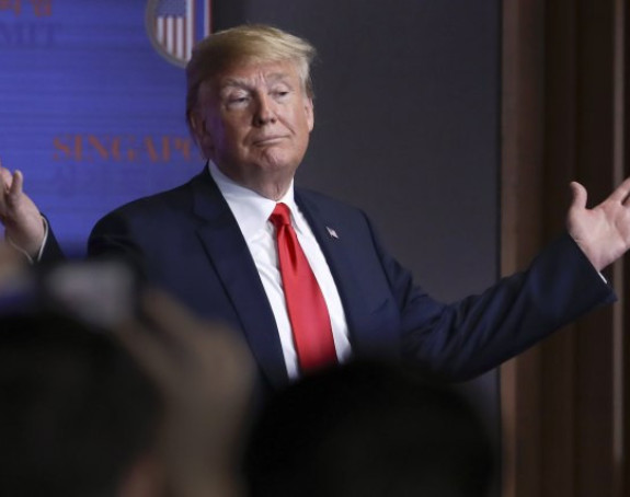 Tramp poručio: Lijepo spavajte!