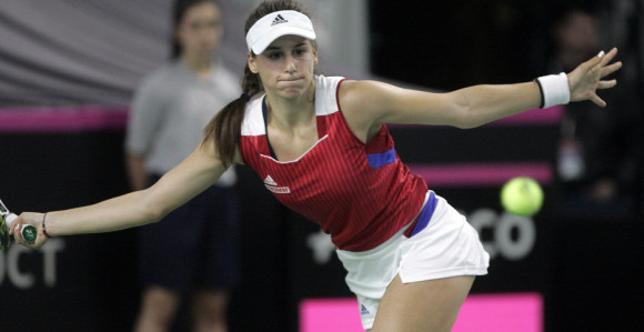 Djevojke došle na turnir na travi, pa igrale na betonu!