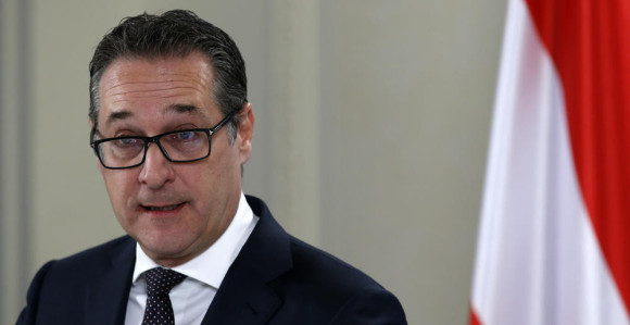 Покренута истрага против Штрахеа