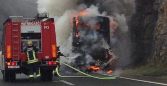 Gorio autobus na auto-putu 