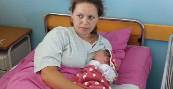 Браво мама: Породила се у аутомобилу!