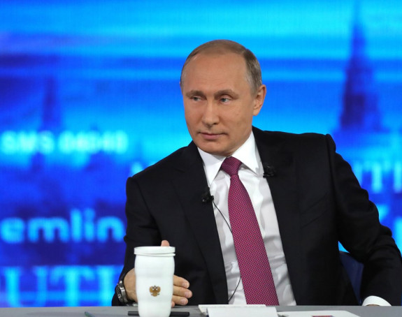 Putin slučajno otkrio djevojku?