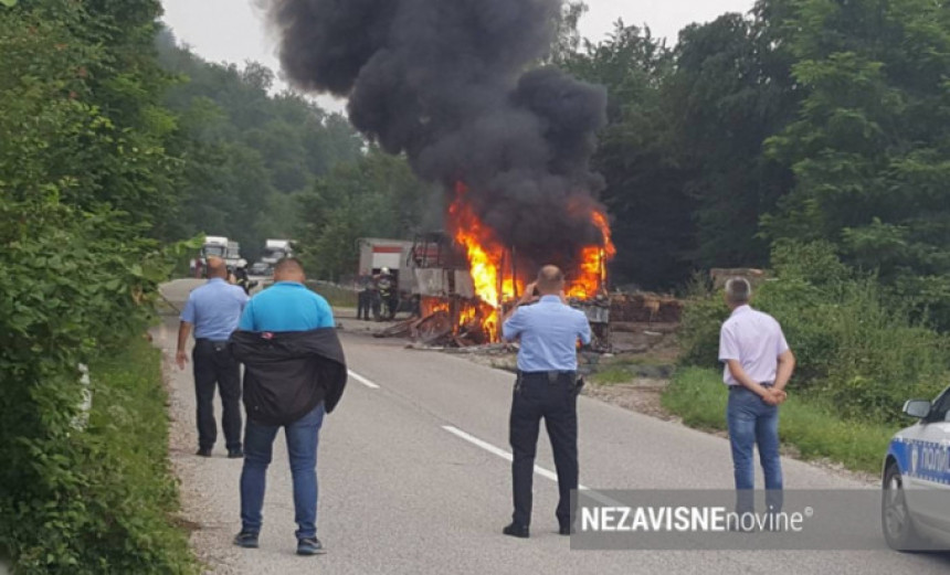 Izgorio autobus kod Kotor Varoša  