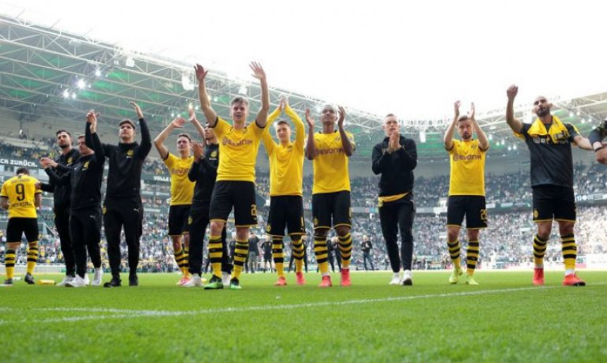Dortmund dobio 10:0, Šalke 20:1, autogol Nastasića!