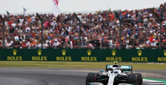 Mercedes "vlada" Silverstonom: Botasu pol!