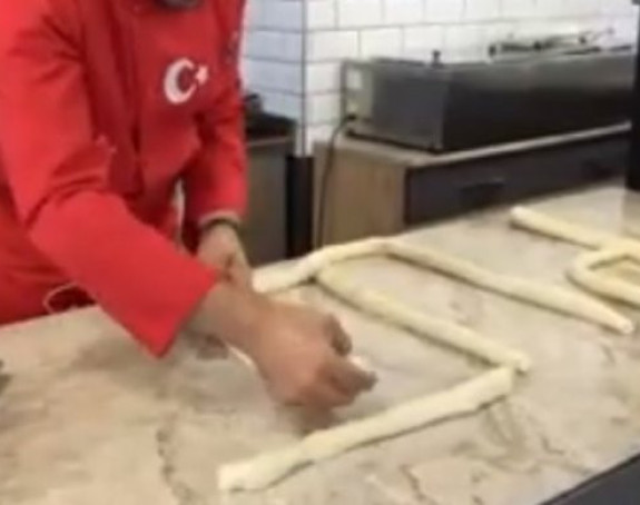 U Bursi sprema burek za Putina 