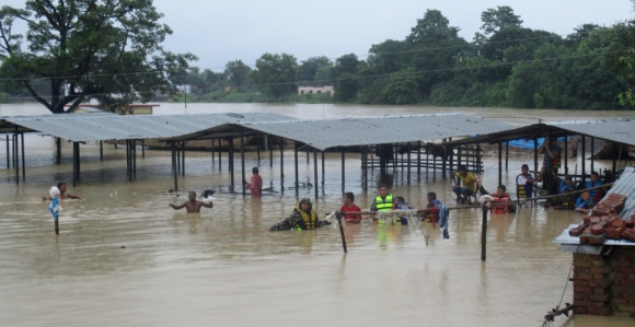 U poplavama poginulo 49 lica 