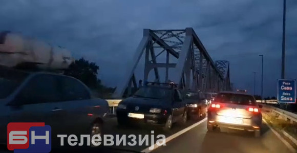 Velike gužve na prelazima u BiH