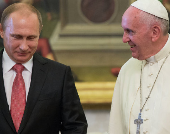 Papa Franjo voli Vladimira Putina