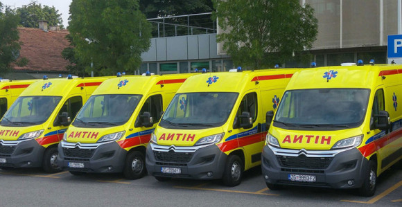 Mladić preminuo, nije bilo doktora