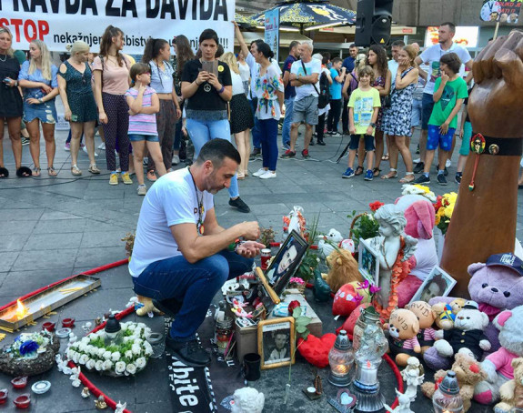 Ničija nije do zore gorjela!