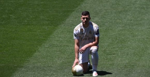 Luka Jović već na izlaznim vratima Reala?!