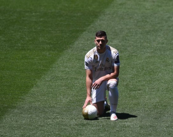 Luka Jović već na izlaznim vratima Reala?!