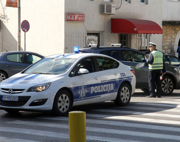 Bačena bomba na kuću službenika zatvora