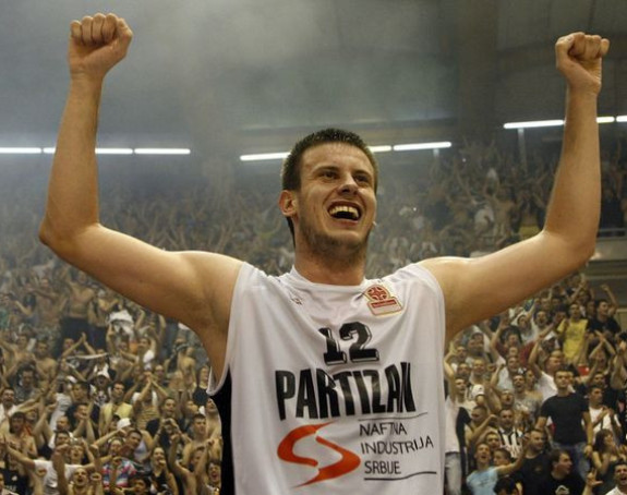 Bomba iz Humske: Veličković ostaje u Partizanu!