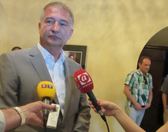 Talić birao, pa izabrao DNS
