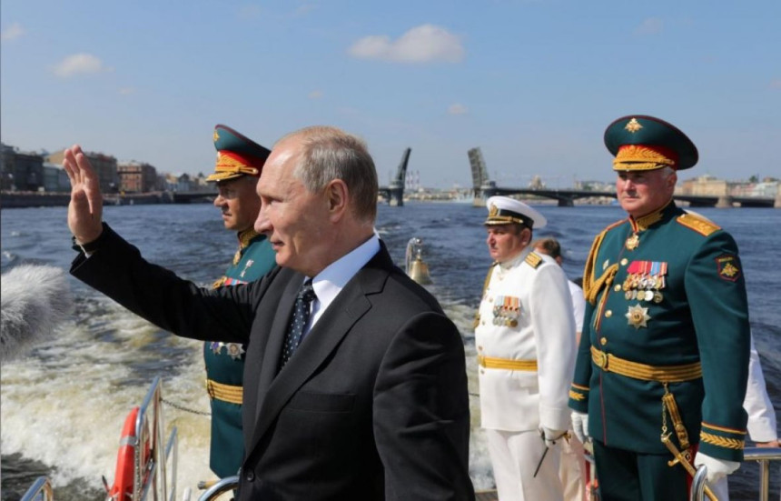 Putin: Potrebna spremna vojska