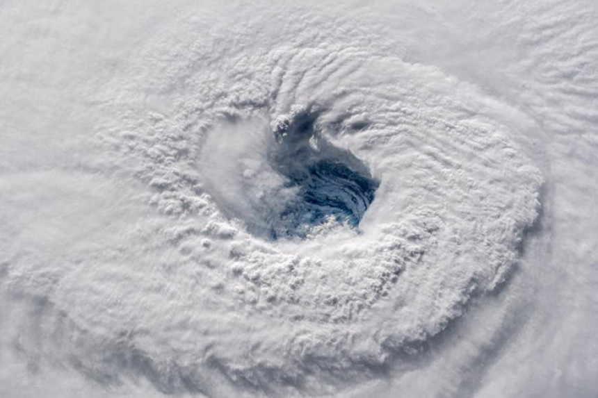 Amerika očekuje uragan ''Florens''