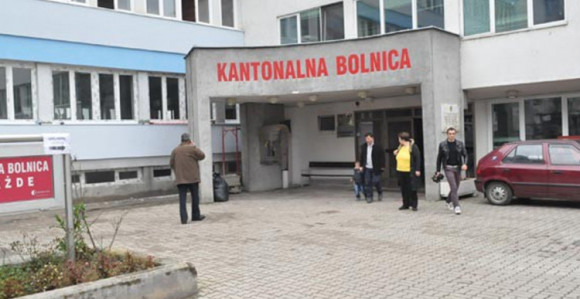 Goražde: Pala s oraha i poginula