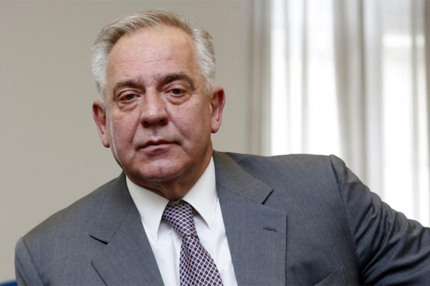 Sanader završio u bolnici, suđenje odgođeno