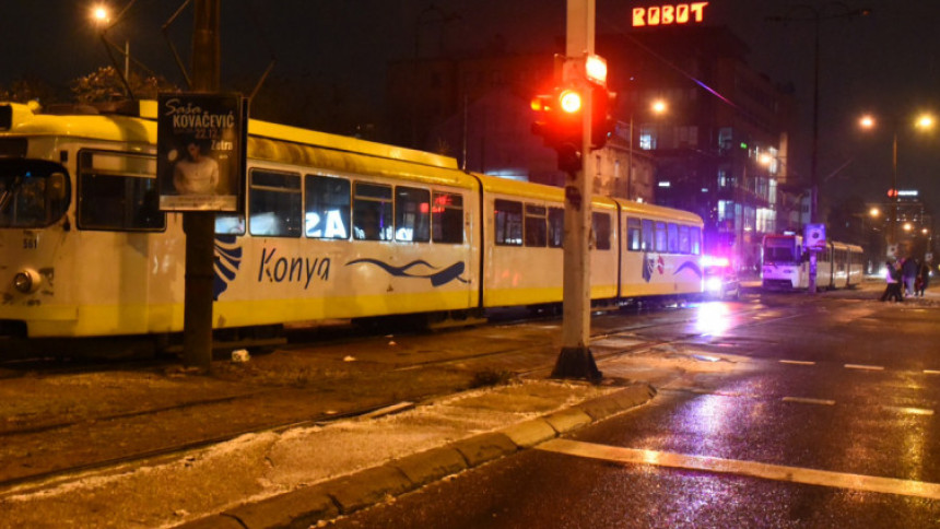 SA: Zapalio se tramvaj, putnici evakuisani