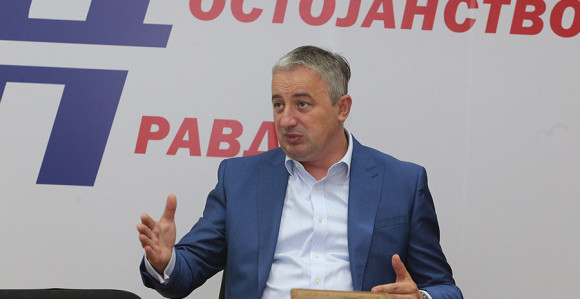 Reakcija povodom deklaracije: Pusti snovi SDA