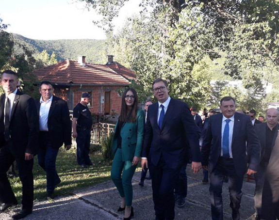 Vučić: Srbija već dala milion evra Drvaru