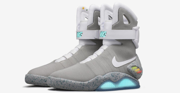 Samovezujuće patike Nike Mag na aukciji prodate za 104.000 dolara