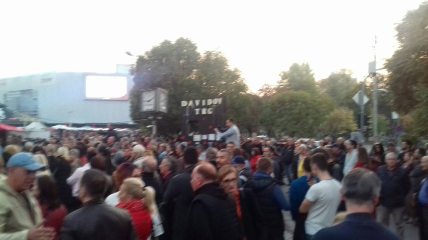 "Vukota, ti si naš predsjednik"!