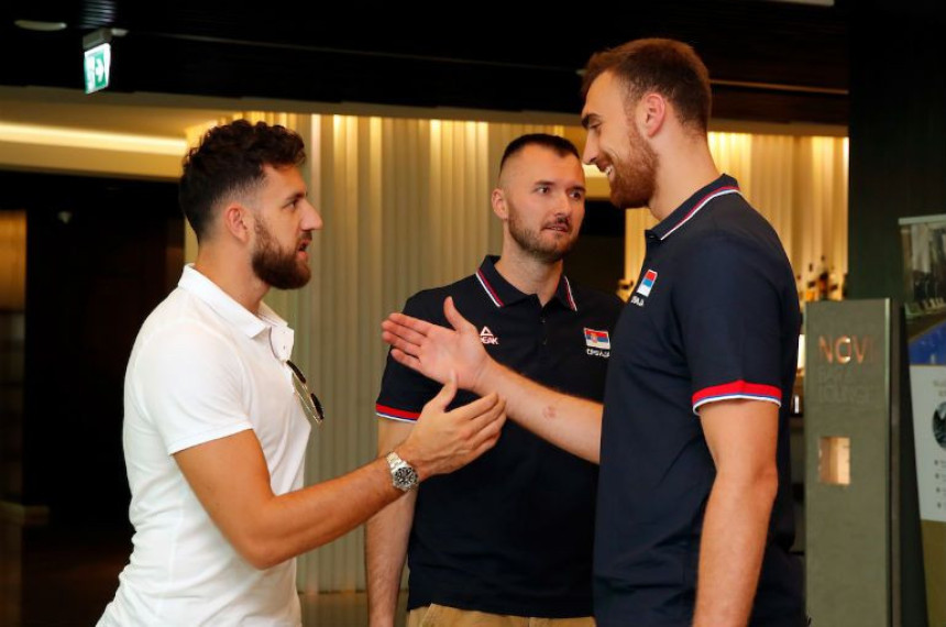 Milutinov hvali Micića!