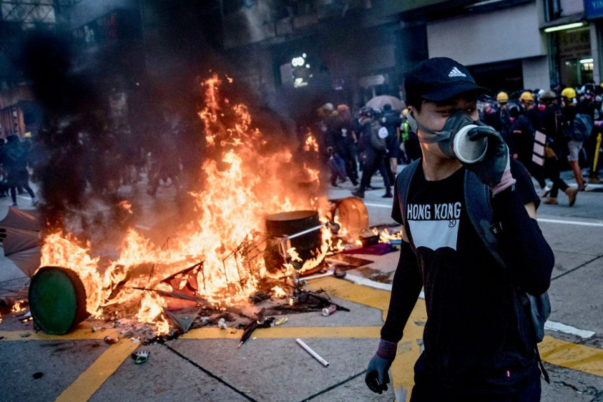 Sukob policije i demonstranata u Hongkongu