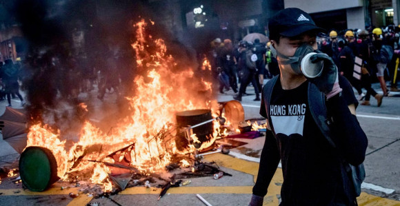 Sukob policije i demonstranata u Hongkongu 