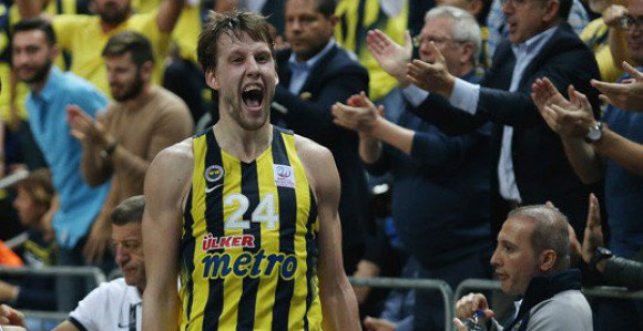 TUR: Željkov Fener razbio Galatasaraj!