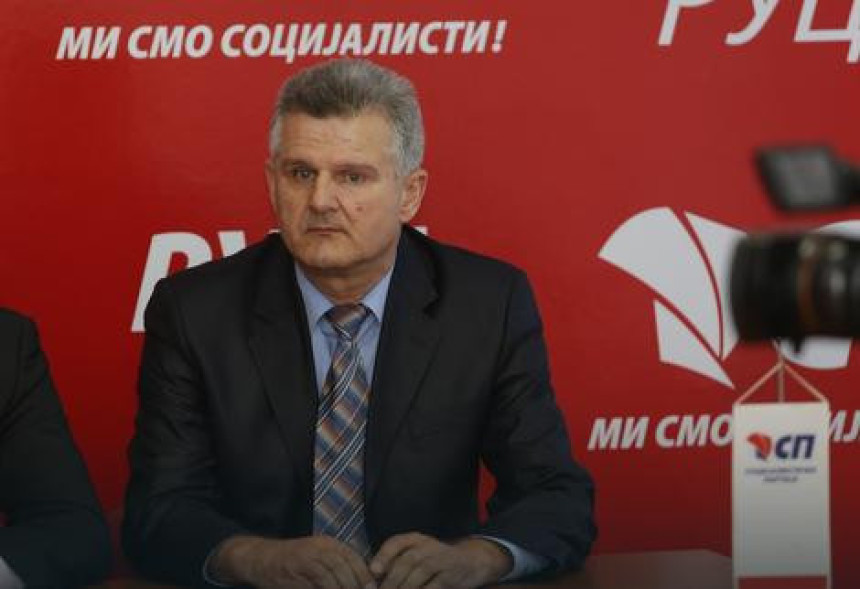 Директор Шума подноси оставку