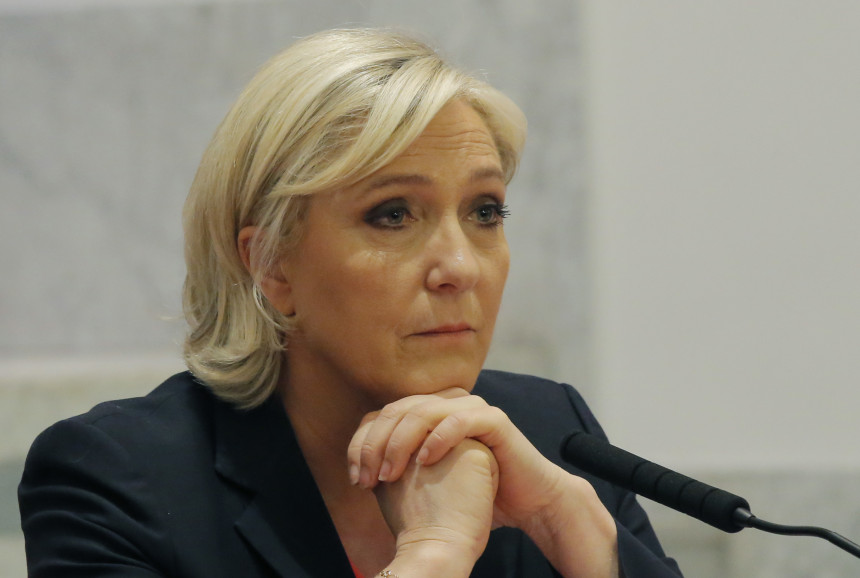 Raspored sjedenja šokirao i Le Pen