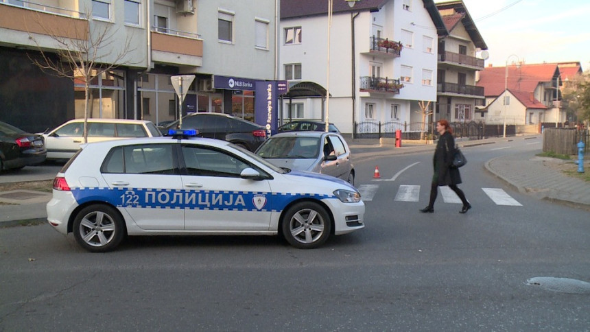 У незгоди лакше повријеђен пјешак