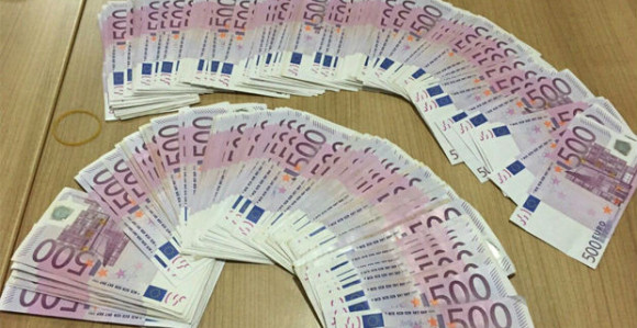 Купио ормар и у њему нашао евре