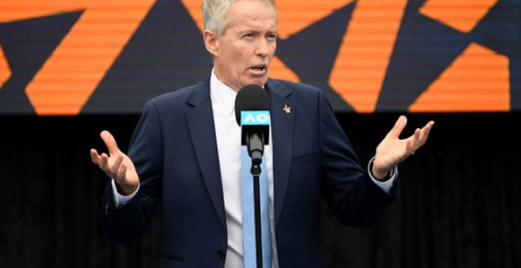 Тили: Навијачи траже да гледају Федерера!