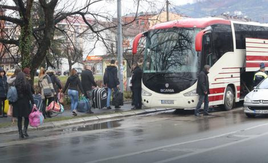 Studentima prevoz do kuća