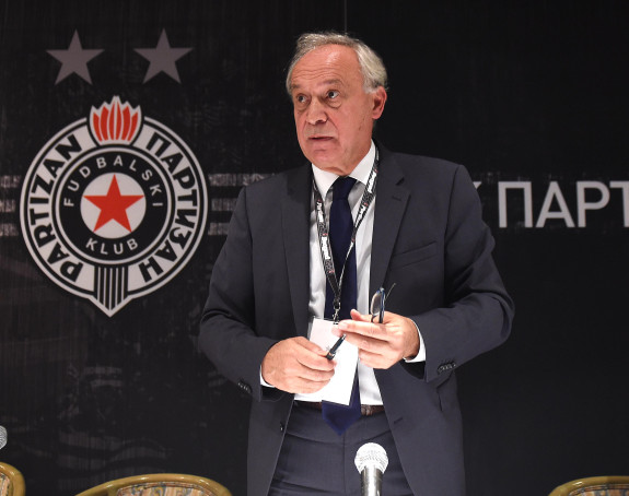 Вучелић: Фудбал у Србији се игра по њивама!