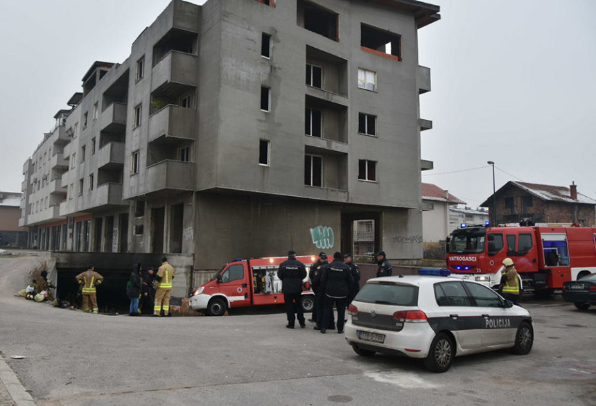 Izgorio automobil policajke
