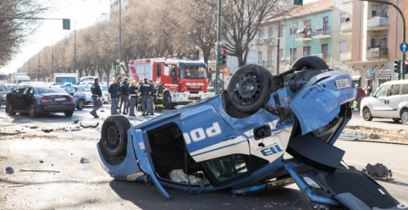 Srbin tinejdžer iz Juventusa se sudario sa vozilom policije!