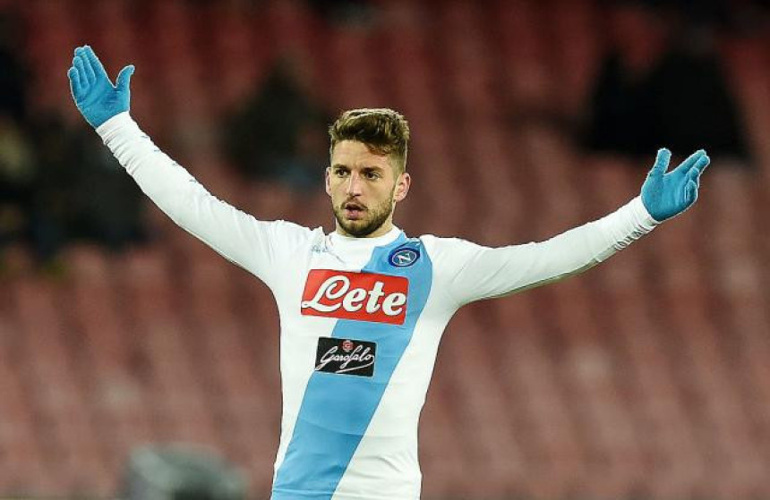Napoli čuva Mertensa od Kineza posebnom klauzulom!